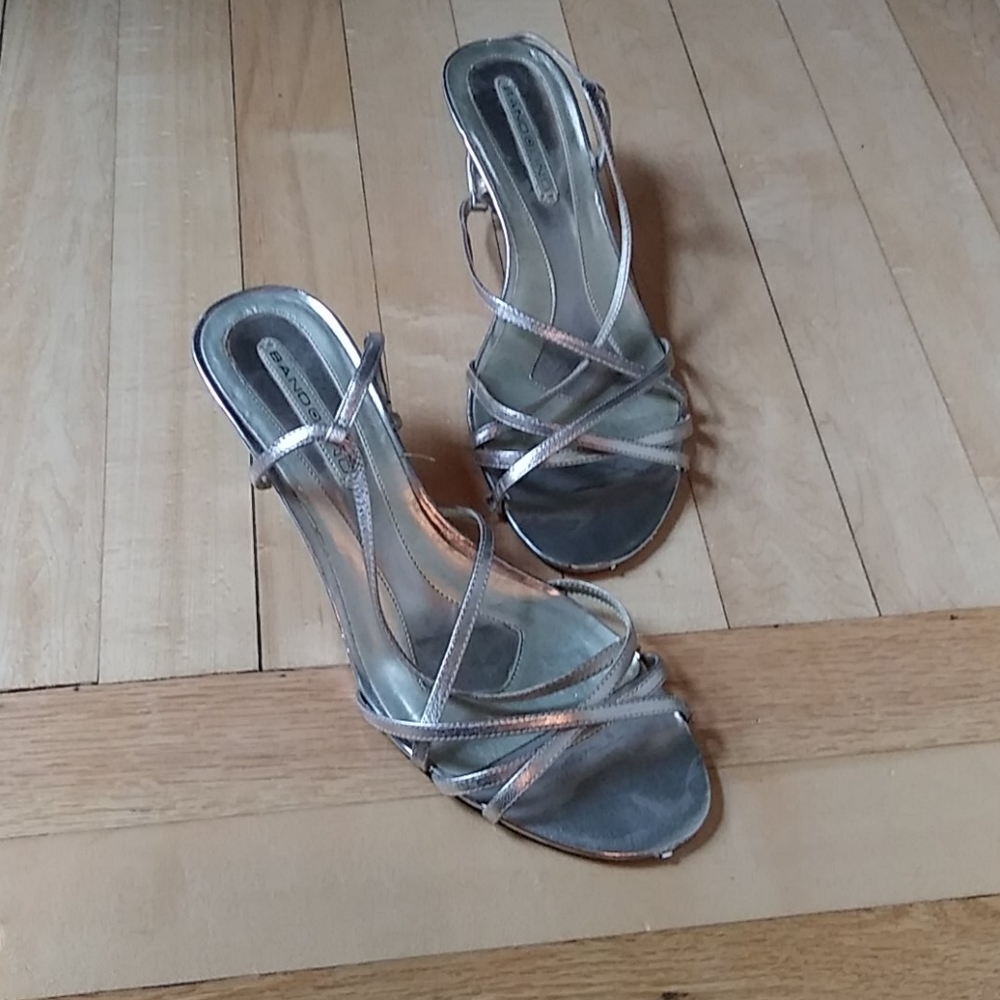 Small heels